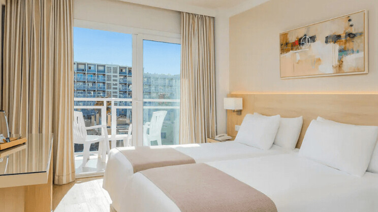 Standard Room Side Sea View 